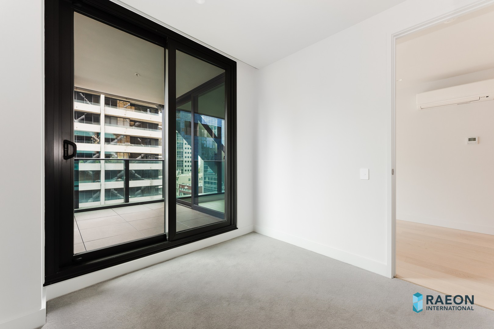 Paragon | One, two and three-bedroom apartments in Melbourne CBD — image 2