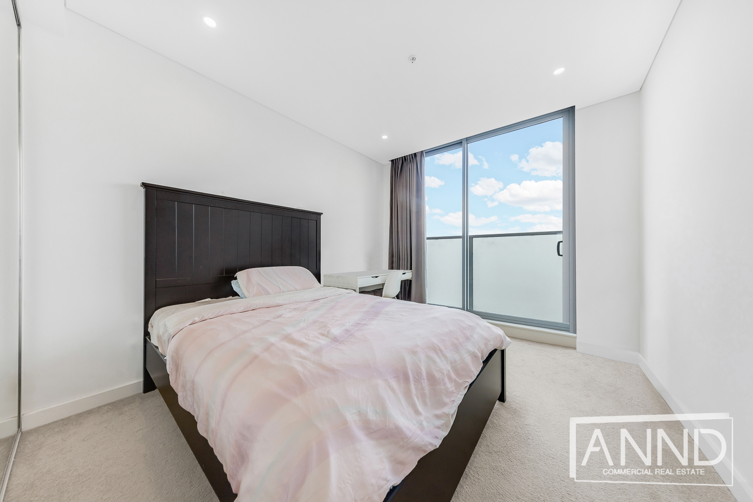 One-Bedroom Apartment with Study and District Views — image 2