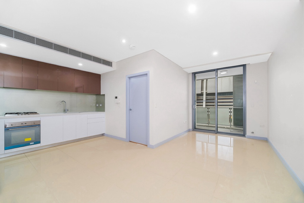 One-Bedroom Apartment near Top Ryde City — image 4
